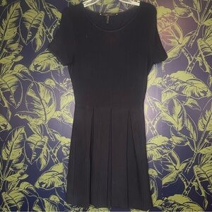 Dark navy BCBG pleated dress. Thick material, slimming, flattering